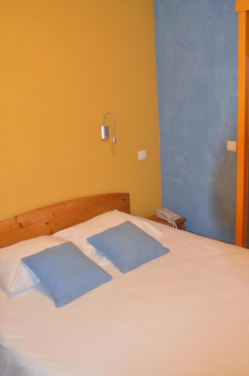 Hotel Au Fil De L'Eau Seyssel Bagian luar foto