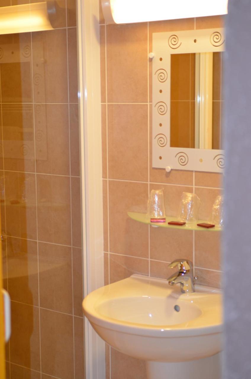 Hotel Au Fil De L'Eau Seyssel Bagian luar foto
